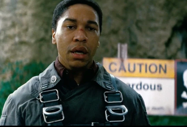 Момент из 2 серии 1 сезона сериала Фоллаут