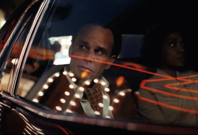 Момент из 1 серии 2 сезона сериала Фоллаут